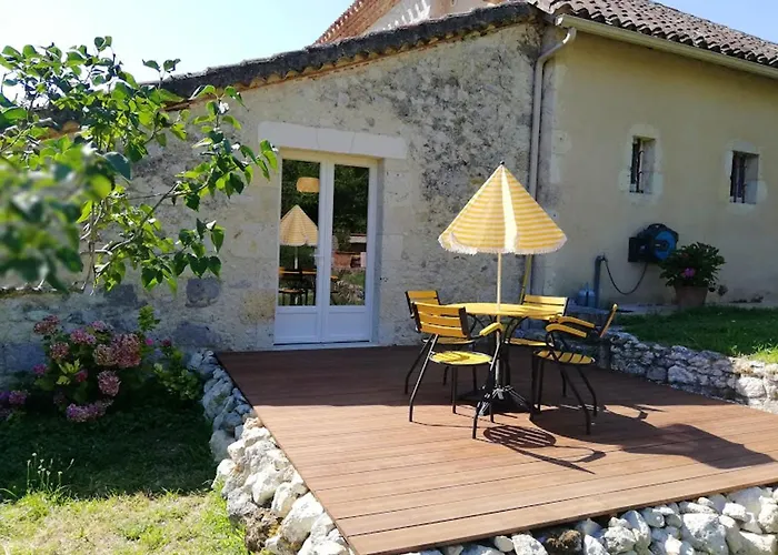 A Avec Piscine Partagee Castera-Lectourois