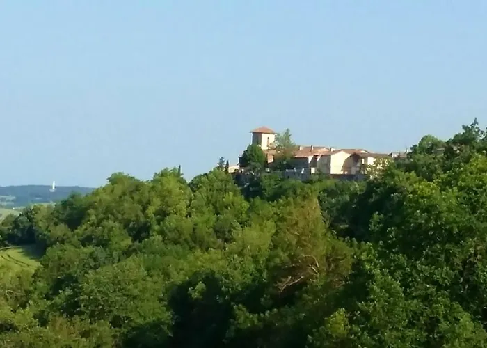 A Avec Piscine Partagee *