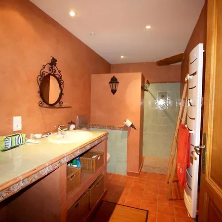 A Avec Piscine Partagee Apartment *