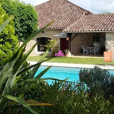 Apartment A Avec Piscine Partagee