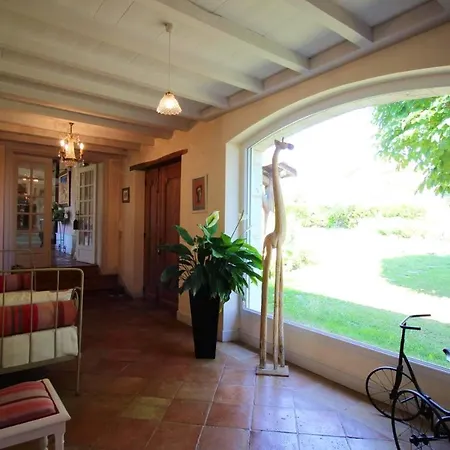 A Avec Piscine Partagee Apartment *