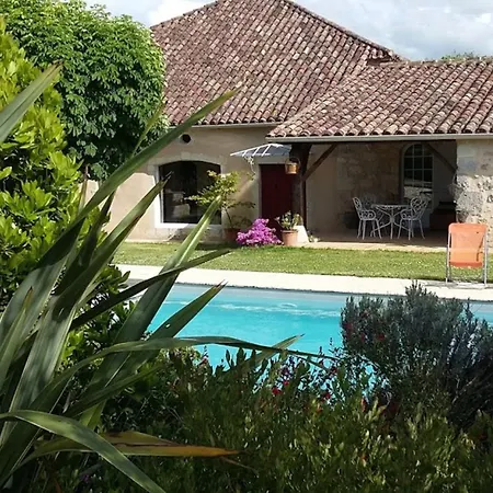Appartement à Castéra-lectourois Avec Piscine Partagée