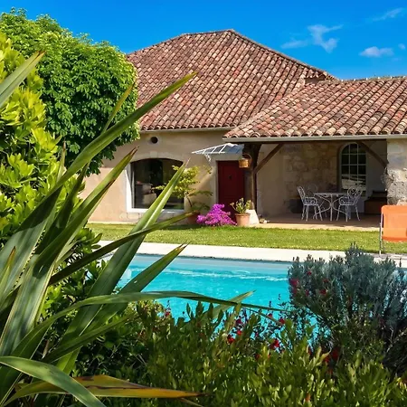 Appartement à Castéra-lectourois Avec Piscine Partagée