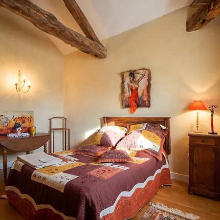 à Castéra-lectourois Avec Piscine Partagée Appartement *